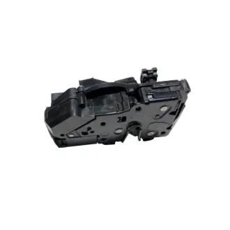 Замок двери передней R Geely EC-7 Aftermarket 1018011215