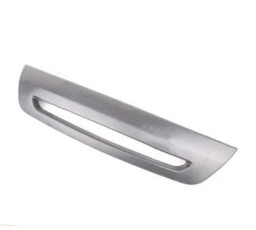 Накладка бампера переднього центральна Aftermarket 1018015843