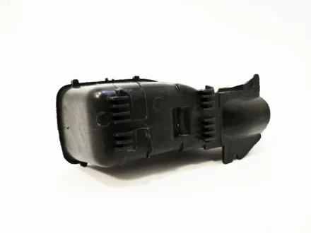 Ручка внутренняя двери L (черная) Chery Amulet Aftermarket A11-6105120