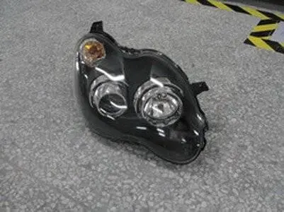 Фара передня R (лампа поворотника жовта, білий плафон) BYDF0 Aftermarket LK-4121020