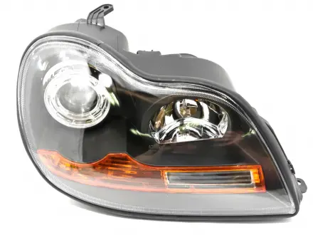 Фара передня права (без коректора) Geely CK KLM AutoParts 1017001077