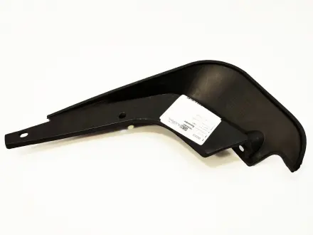 Бризговик передній L Geely MK Aftermarket 1018003801