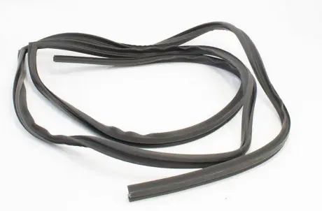 Уплотнитель стекла лобового Geely MK KLM KLM AutoParts 1018004759