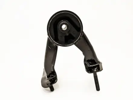 Подушка двигуна задня KLM AutoParts 1064001148
