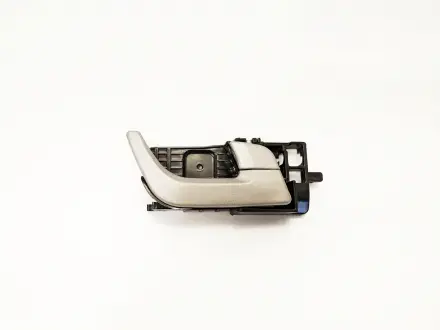 Ручка внутренняя двери R Geely EC7/EC7RV Aftermarket 1068002076 (фото 1)