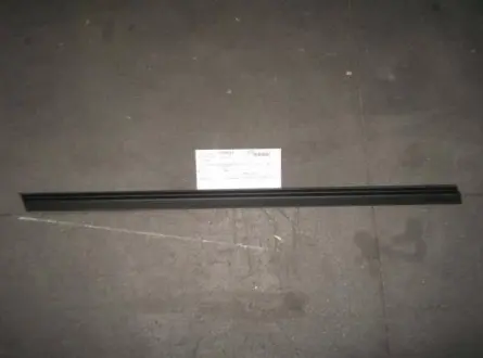 Уплотнитель стекла двери передней L Geely EC-7 EC-7RV Aftermarket 1068002590
