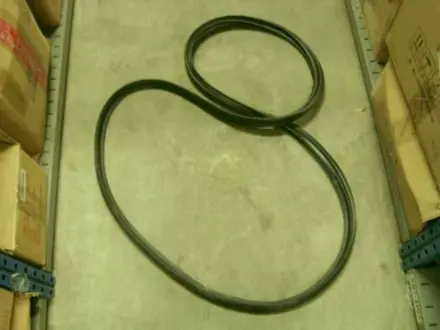 Уплотнитель крышки багажника (хэтчбек) Geely EC-7 Aftermarket 1068003246