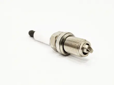 Свеча зажигания (шт) 1 контакт KLM AutoParts A11-3707110CA