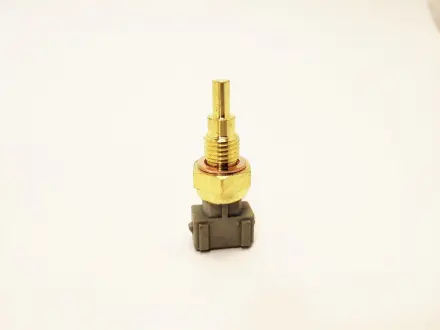Датчик температури охолоджуючої рідини (3 контакти) KLM AutoParts A11-3808030