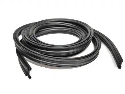 Уплотнитель пятой двери Chery Amulet Aftermarket A11-5402131