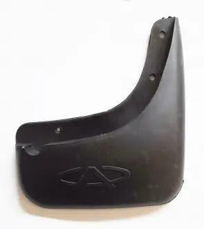 Брызговик передний R Chery Amulet Aftermarket A15-FR