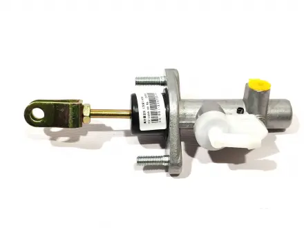 Циліндр зчеплення головний (1 5 1 6L) BYD F3 Aftermarket BYDF3-1608100