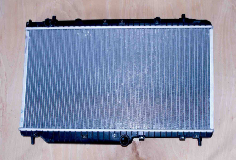 Радиатор охлаждения АКПП (2 0L) Chery M11 KLM Autoparts M11-1301110DA (фото 1)