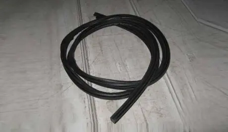 Ущільнювач дверей передній R Chery Kimo (S12) Aftermarket S12-5402112