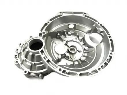 Корпус КПП (колокол) (до мтотору) KLM AutoParts 015301107AA
