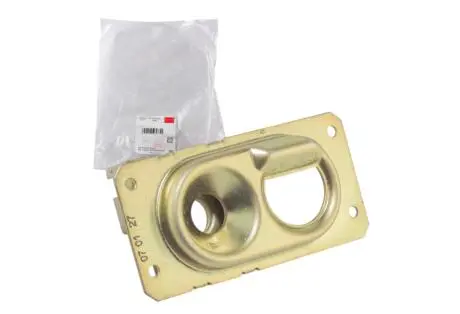 Замок капота нижня частина A15 CHERY A11-8402080