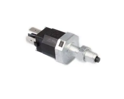 Датчик стоп-сигнала A13 A21 B11 M11 T11 S12 S21 B11-3720010 CHERY A21-3720010
