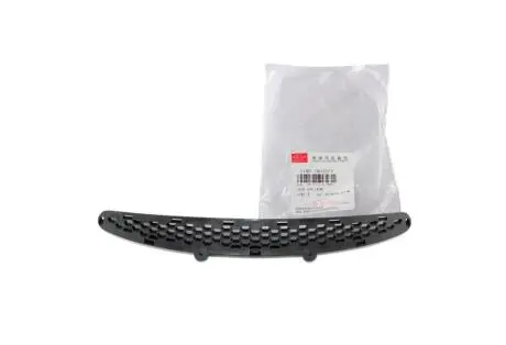 Решетка переднего бампера верхняя Beat (S18) CHERY S18d-2803521
