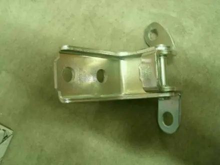 Петля двери задней R нижняя EC-7 EC-7RV GEELY 1062002859