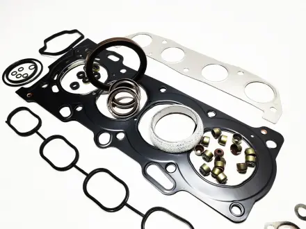 Комплект прокладок двигателя (металл) Geely EC7/EC7RV/SL/FC Kimiko 1106010362