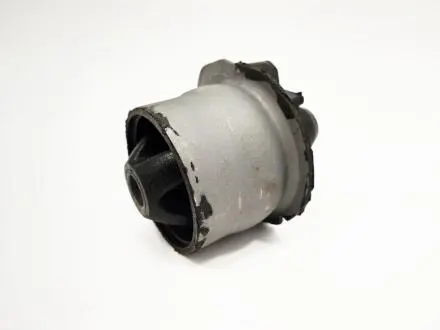 Сайлентблок задньої балки BYD F3 KLM KLM AutoParts 10142995-00