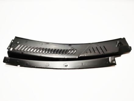 Решетка вентиляционная под стеклом нижняя R Geely CK/CK2 KLM KLM AutoParts 1802068180