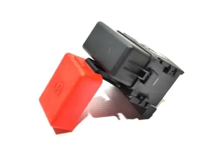 Блок на 3 запобіжники клеми (+) із запобіжниками (60A+60A+120A) Chery Amulet KLM KLM AutoParts A11-3723025