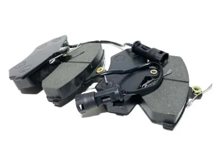 Колодки тормозные передние с ушком (электрический датчик) Chery Eastar KLM KLM AutoParts B11-6BH3501080