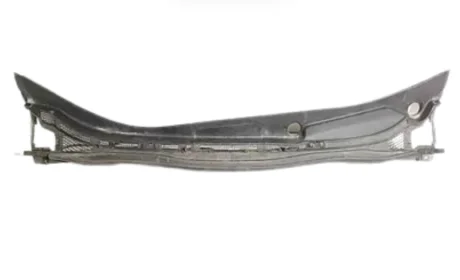 Пластик под лобовое стекло Leaf 10-17 БУ NISSAN 668623NA0A