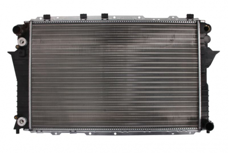 Радиатор системы охлаждения NISSENS 60476 (фото 1)