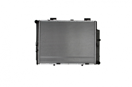 Радиатор MB E W 210(95-)E 270 CDI(+)[OE 210 500 58 03] NISSENS 62598A (фото 1)