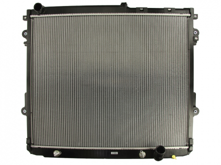Радиатор системы охлаждения NISSENS 646826 (фото 1)