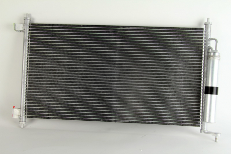Радиатор кондиционера NISSENS 94621 (фото 1)
