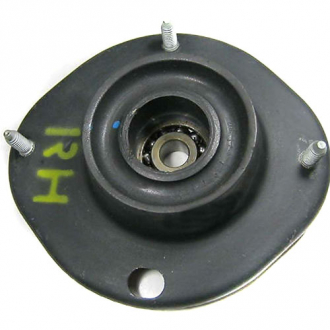 Крепление амортизатора переднее R Q-FIX Q000-0466 (фото 1)