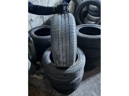 R17 Літо 215/55R17 94V Yokohama BluEarth-GT 3717 6,3мм Шини БУ 171737