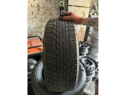R17 Зима 225/55R17 101T Kumho WinterCraft Suv Ice WS51 1921 8,5мм Шини БУ 174616