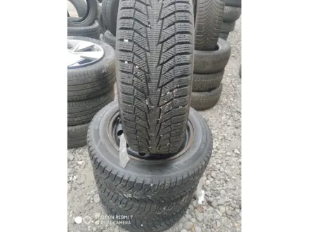 R15 Зима 185/60R15 88T Hankook Winter ICept IZ2 1717 7,5мм Шини БУ 181728