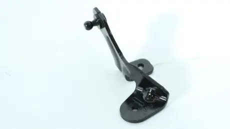 Кронштейн амортизатора капота L Model 3 18-23 Б.У. TESLA 1089587-00-C