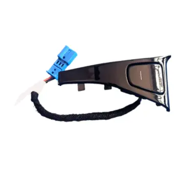 Кнопка открывания дверей передней L глянцевая Model 3 18-23, Model Y 20- Б.У. TESLA 109495601-C