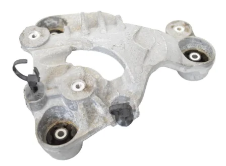 Кронштейн компрессора кондиционера Model 3 18-23 БУ TESLA 1110711-00-B