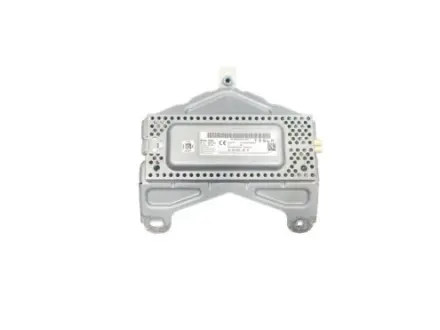 Усилитель антенны Model Y 20- Б.У. TESLA 1527974-00-D